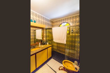 Casa de condomínio à venda com 375m², 3 quartos e 4 vagasBanheiro da Suíte