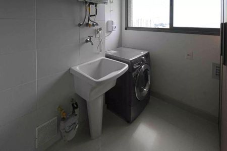 Apartamento à venda com 121m², 6 quartos e 2 vagasBanheiro com lavabo e lavadora, com vista para a cidade.