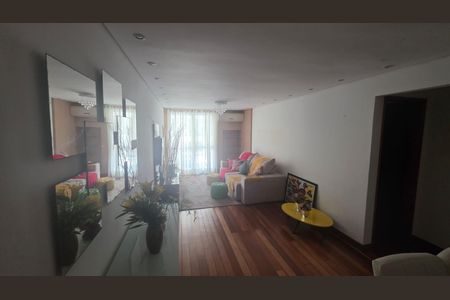 Apartamento para alugar com 100m², 2 quartos e 2 vagasSala