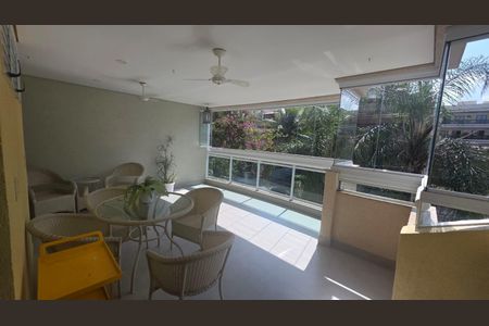 Apartamento para alugar com 100m², 2 quartos e 2 vagasVaranda