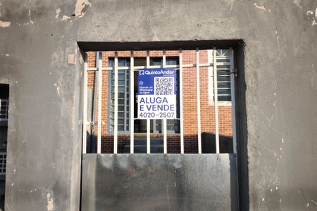 Casa para alugar com 120m², 2 quartos e 2 vagasPLACA INSTALADA NA FACHADA