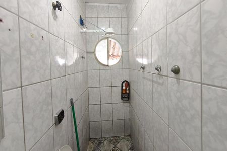 Casa para alugar com 120m², 2 quartos e 2 vagasEdícula - Banheiro