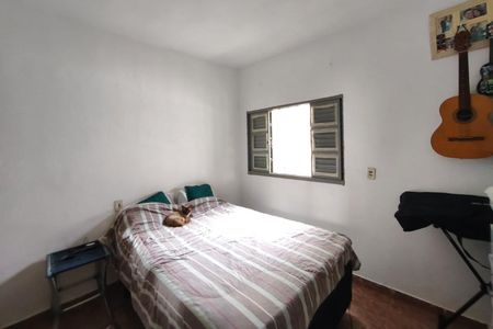 Casa para alugar com 120m², 2 quartos e 2 vagasEdícula - Quarto