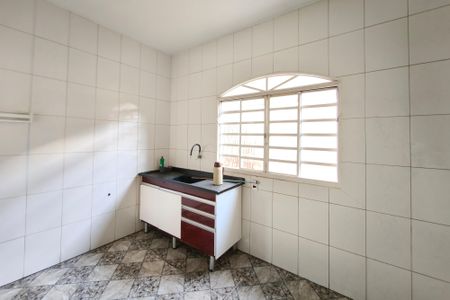 Casa para alugar com 120m², 2 quartos e 2 vagasCozinha