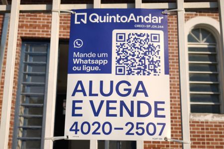 Casa para alugar com 120m², 2 quartos e 2 vagasPLACA INSTALADA NA FACHADA