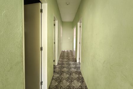 Casa para alugar com 120m², 2 quartos e 2 vagasCorredor - Quartos