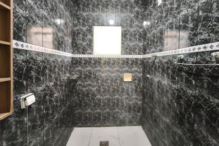 Casa para alugar com 120m², 2 quartos e 2 vagasBanheiro