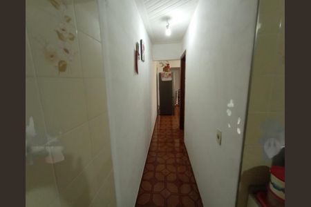 Casa à venda com 132m², 2 quartos e 2 vagasCORREDOR INTERNO