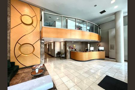 Hall de entrada de apartamento para alugar com 1 quarto, 50m² em Funcionários, Belo Horizonte