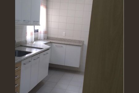Apartamento à venda com 126m², 4 quartos e 3 vagas Apartamento à venda com 126m², 4 quartos e 3 vagasCozinha