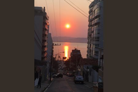 Casa para alugar com 200m², 4 quartos e sem vagaÁrea externa