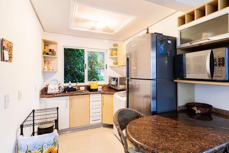 Cozinha de casa para alugar com 4 quartos, 200m² em Agronômica, Florianópolis