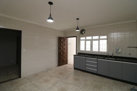 Casa para alugar com 260m², 2 quartos e 3 vagasCozinha