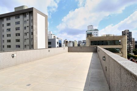 Apartamento à venda com 195m², 2 quartos e 2 vagasCobertura