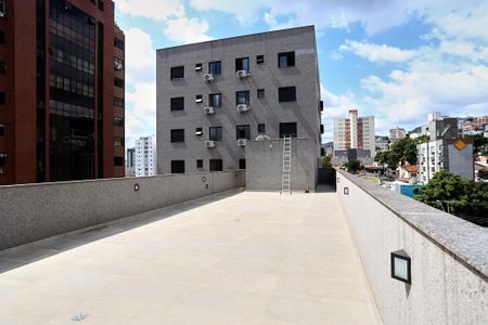 Apartamento à venda com 195m², 2 quartos e 2 vagasCobertura