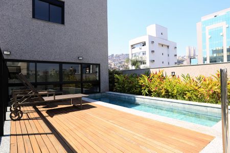 Apartamento à venda com 195m², 2 quartos e 2 vagasÁrea comum - Piscina