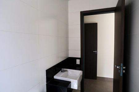 Banheiro da Suíte de apartamento à venda com 2 quartos, 195m² em Santa Efigênia, Belo Horizonte