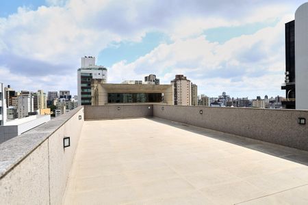 Apartamento à venda com 195m², 2 quartos e 2 vagasCobertura