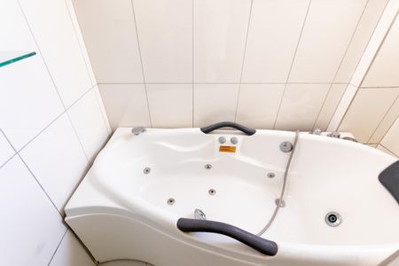 Apartamento para alugar com 162m², 4 quartos e 3 vagas Apartamento para alugar com 162m², 4 quartos e 3 vagasBanheiro da Suíte 2