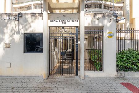 Apartamento para alugar com 162m², 4 quartos e 3 vagas Apartamento para alugar com 162m², 4 quartos e 3 vagasFachada e portaria