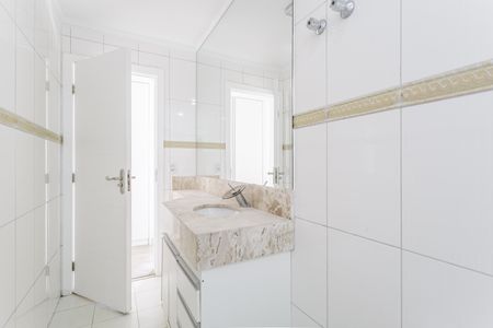 Apartamento para alugar com 162m², 4 quartos e 3 vagasBanheiro Social