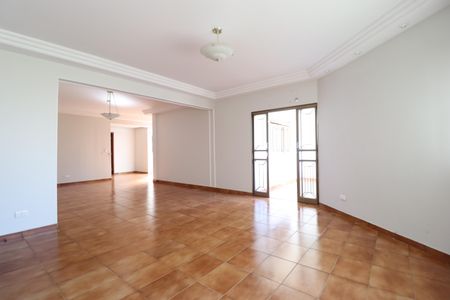 Apartamento para alugar com 203m², 4 quartos e 2 vagasSala