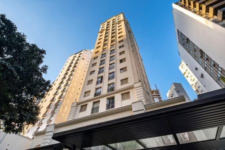 Apartamento para alugar com 30m², 1 quarto e 1 vaga Apartamento para alugar com 30m², 1 quarto e 1 vagaFachada