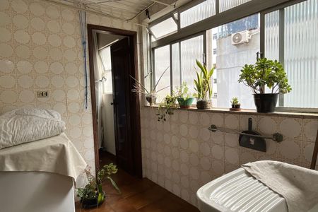 Apartamento para alugar com 187m², 3 quartos e 1 vagaÁrea de Serviço