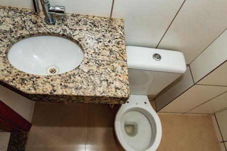 Banheiro Social de apartamento para alugar com 2 quartos, 60m² em Castelo, Belo Horizonte