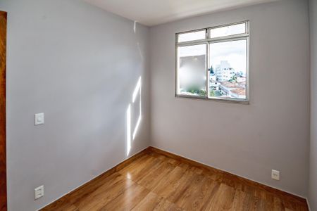 Quarto 1 de apartamento para alugar com 2 quartos, 60m² em Castelo, Belo Horizonte
