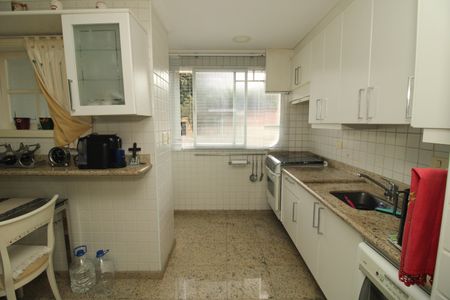Apartamento para alugar com 110m², 3 quartos e 1 vagaCozinha
