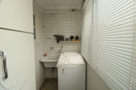 Apartamento para alugar com 110m², 3 quartos e 1 vagaÁrea de Serviço