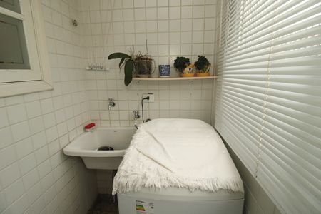 Apartamento para alugar com 110m², 3 quartos e 1 vagaÁrea de Serviço