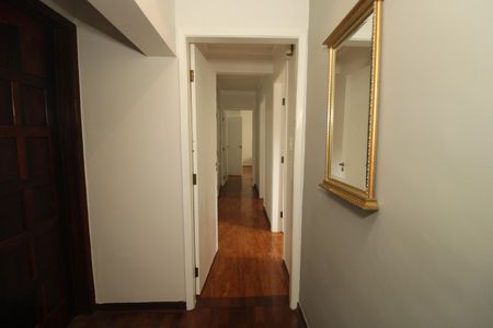 Corredor de apartamento para alugar com 3 quartos, 110m² em Ipiranga, São Paulo