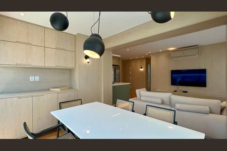 Apartamento para alugar com 70m², 2 quartos e 1 vagaVaranda