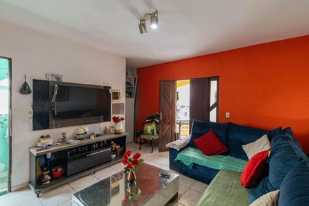 Sala de casa à venda com 2 quartos, 250m² em Cidade Antônio Estêvão de Carvalho, São Paulo