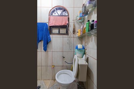 Casa à venda com 250m², 2 quartos e sem vagaBanheiro 