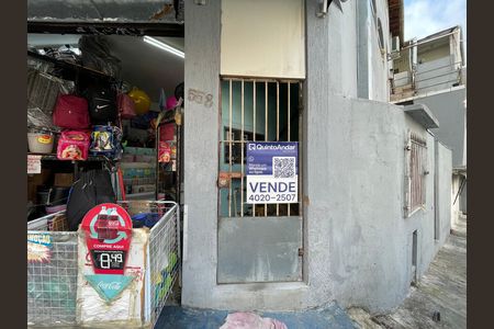 Casa à venda com 250m², 2 quartos e sem vagaFachad+Placa 