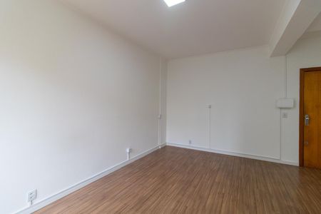 Apartamento à venda com 30m², 1 quarto e sem vaga Apartamento à venda com 30m², 1 quarto e sem vagaSala/Quarto