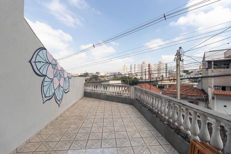 Casa à venda com 120m², 3 quartos e 2 vagas Casa à venda com 120m², 3 quartos e 2 vagasVaranda