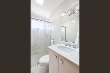 Apartamento à venda com 61m², 2 quartos e 1 vagaBanheiro Social