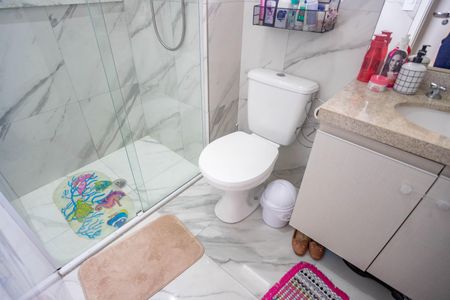 Apartamento à venda com 85m², 2 quartos e 2 vagasBanheiro da suíte 1 