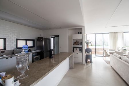 Casa de condomínio para alugar com 300m², 4 quartos e 4 vagasCozinha