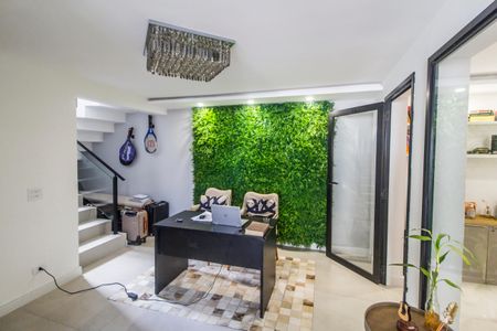 Casa de condomínio para alugar com 300m², 4 quartos e 4 vagasEscritório