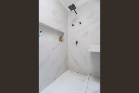 Banheiro da Suíte de casa de condomínio para alugar com 4 quartos, 300m² em Residencial Tres (alphaville), Santana de Parnaíba