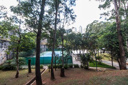 Casa de condomínio para alugar com 300m², 4 quartos e 4 vagasQuadra Esportiva