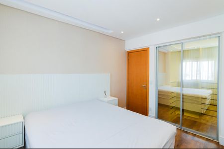 Apartamento à venda com 110m², 3 quartos e 3 vagasSuíte 2