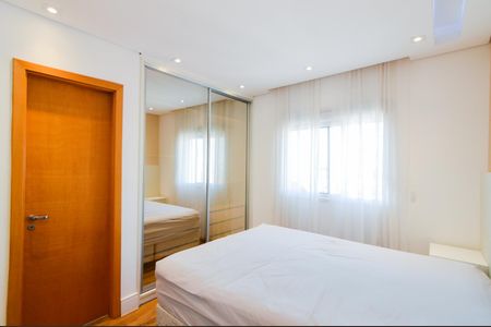 Apartamento à venda com 110m², 3 quartos e 3 vagasSuíte 2