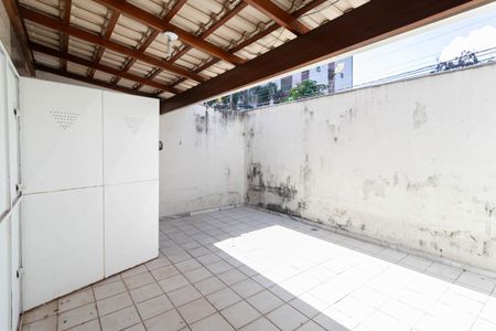 Apartamento à venda com 131m², 2 quartos e 2 vagasÁrea Privativa 