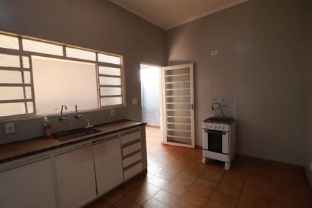Cozinha  de casa para alugar com 2 quartos, 115m² em Parque Ribeirao Preto, Ribeirão Preto